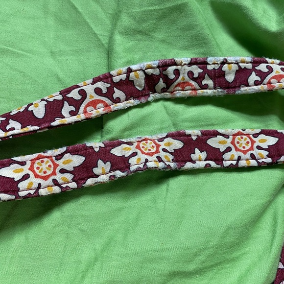 Vera Bradley Red and white pattern tote bag. - Picture 4 of 5